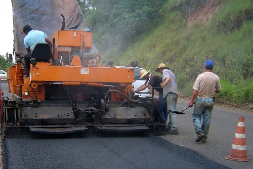 Maio, 2005 - recupera?o de estradas - PitangaFoto: Ricardo Caldas/DER