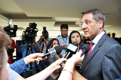 Governador em Exercicio Flávio José Arns. Fórum 10 Futuro Paraná.