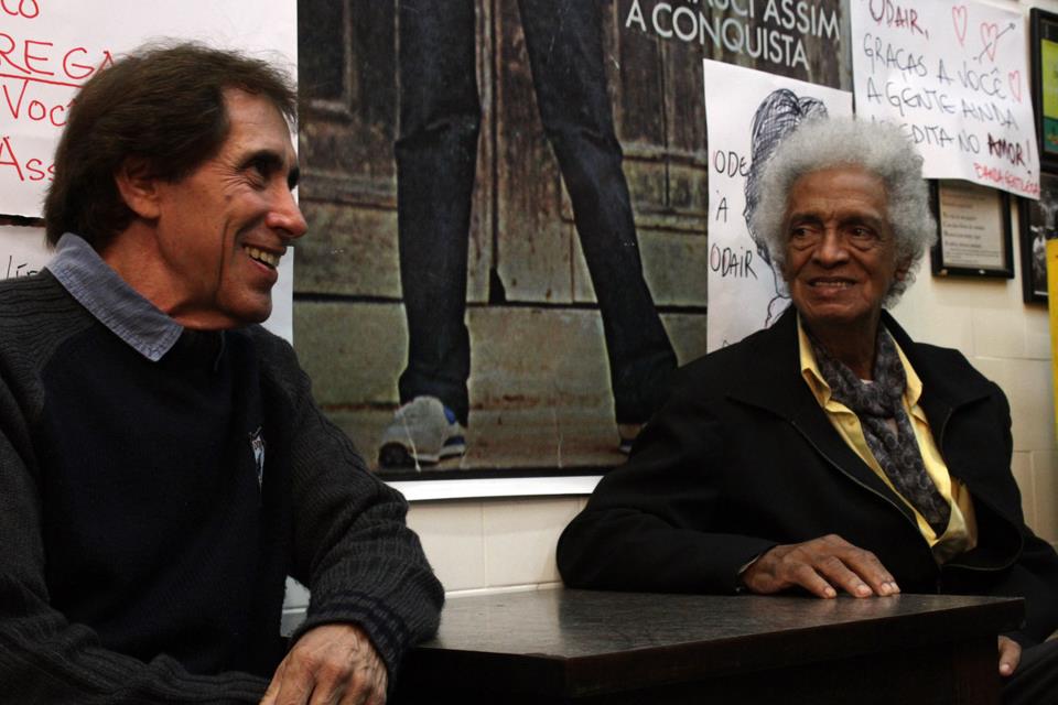 59591_452658508131748_1158471193_n