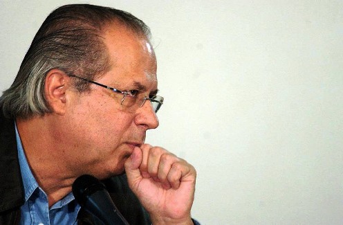 STF pode decidir hoje prisão imediata de Zé Dirceu e mais 10