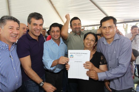 Dalmora, prefeito de Matinhos, deixa o barco de Gleisi e apoia Richa Dalmora, prefeito de Matinhos, deixa o barco de Gleisi e apoia Richa