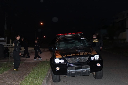 Polícia Federal deflagra maior operação já feita de combate à pedofilia Polícia Federal deflagra maior operação já feita de combate à pedofilia