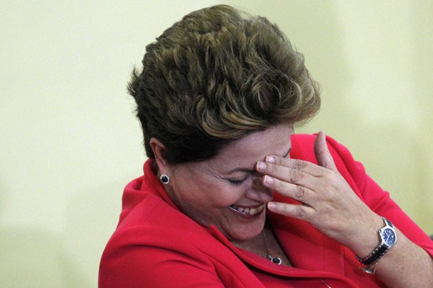2404-dilma-rindo-copa-mundo