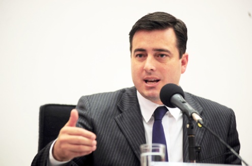 PMDB decide futuro do governo Dilma