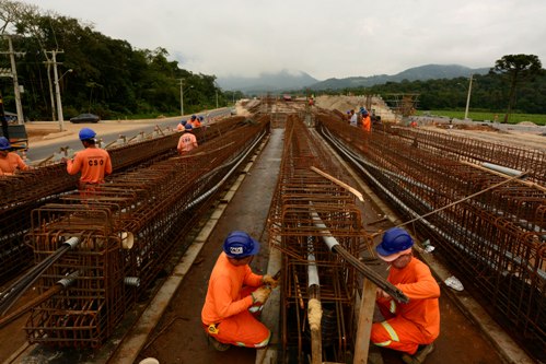 Viaduto de Morretes já executa 60% das obras Viaduto de Morretes já executa 60% das obras