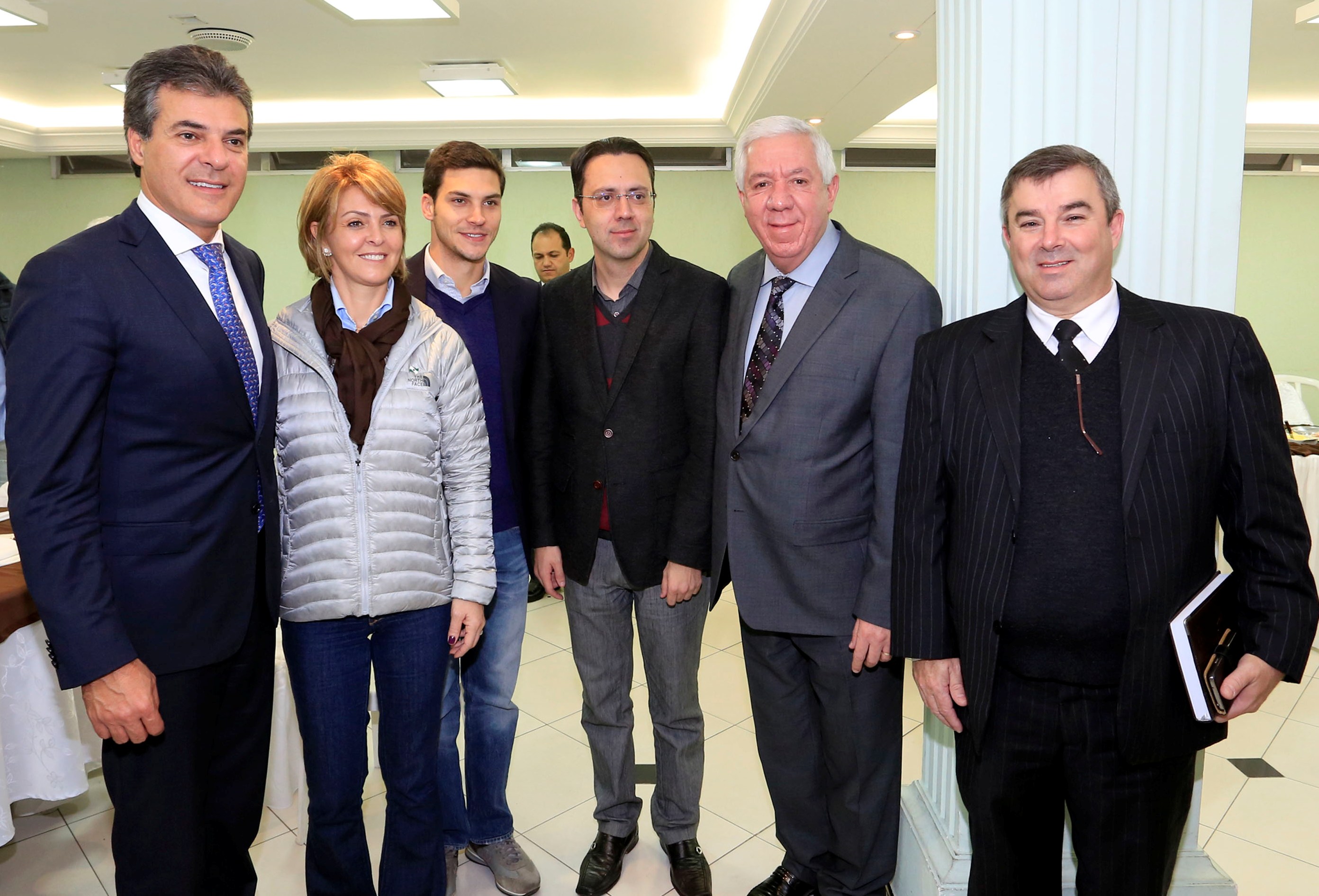 Beto Richa destaca parceria com comunidade evangélica Beto Richa destaca parceria com comunidade evangélica