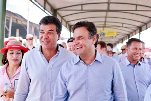 "Beto e Aécio em Caminhada no calçadão da XV "Beto e Aécio em Caminhada no calçadão da XV