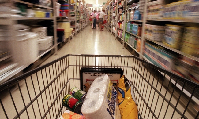 Se pesqusiar, curitibano pode economizar mais de R$ 1.000 ao ano com supermercado