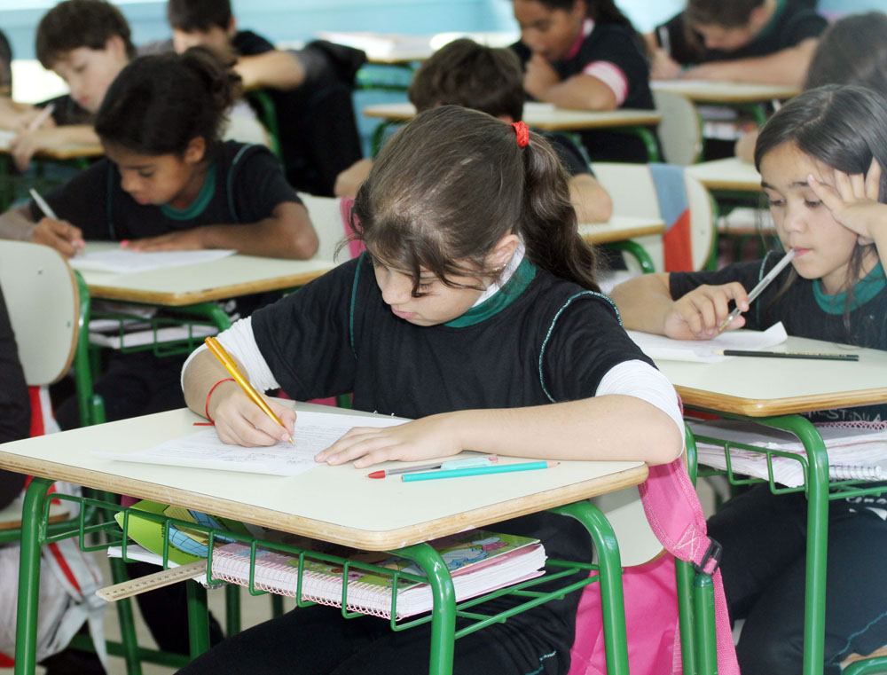 Governo do Paraná deposita R$ 4,2 milhões para escolas