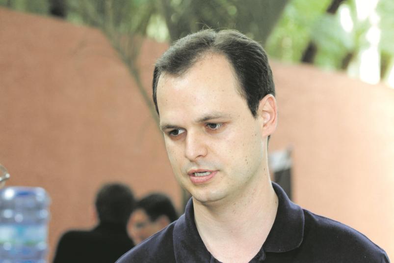 Prefeito do PMDB agradece a Beto Richa por obras nas praças de Cidade Gaúcha