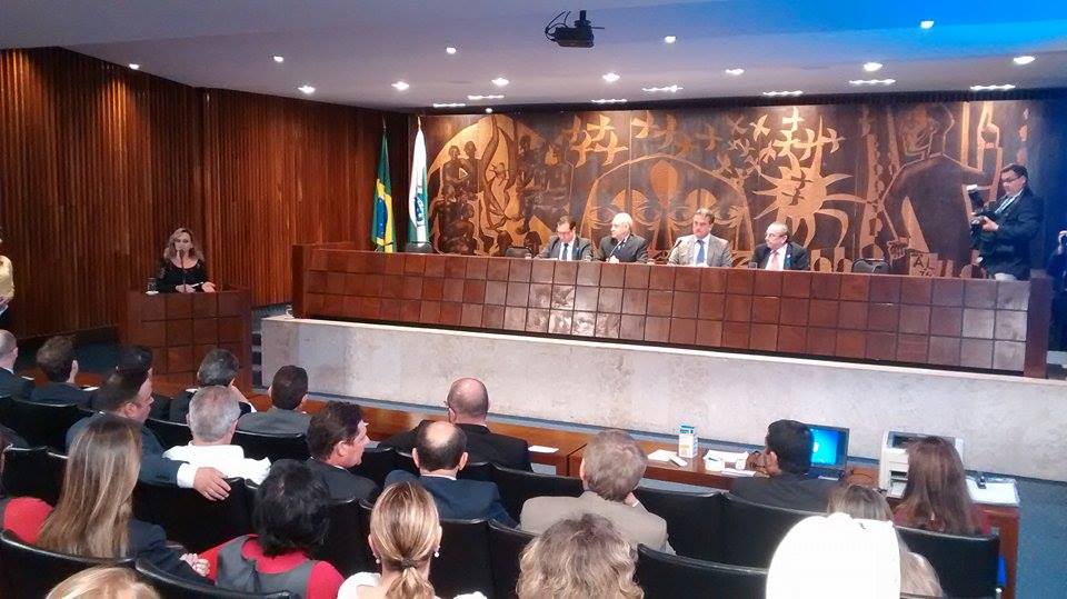 Traiano anuncia concurso na Alep