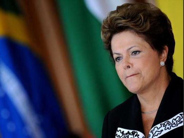 Maioria do TSE vota para reabrir ação que pede cassação de Dilma