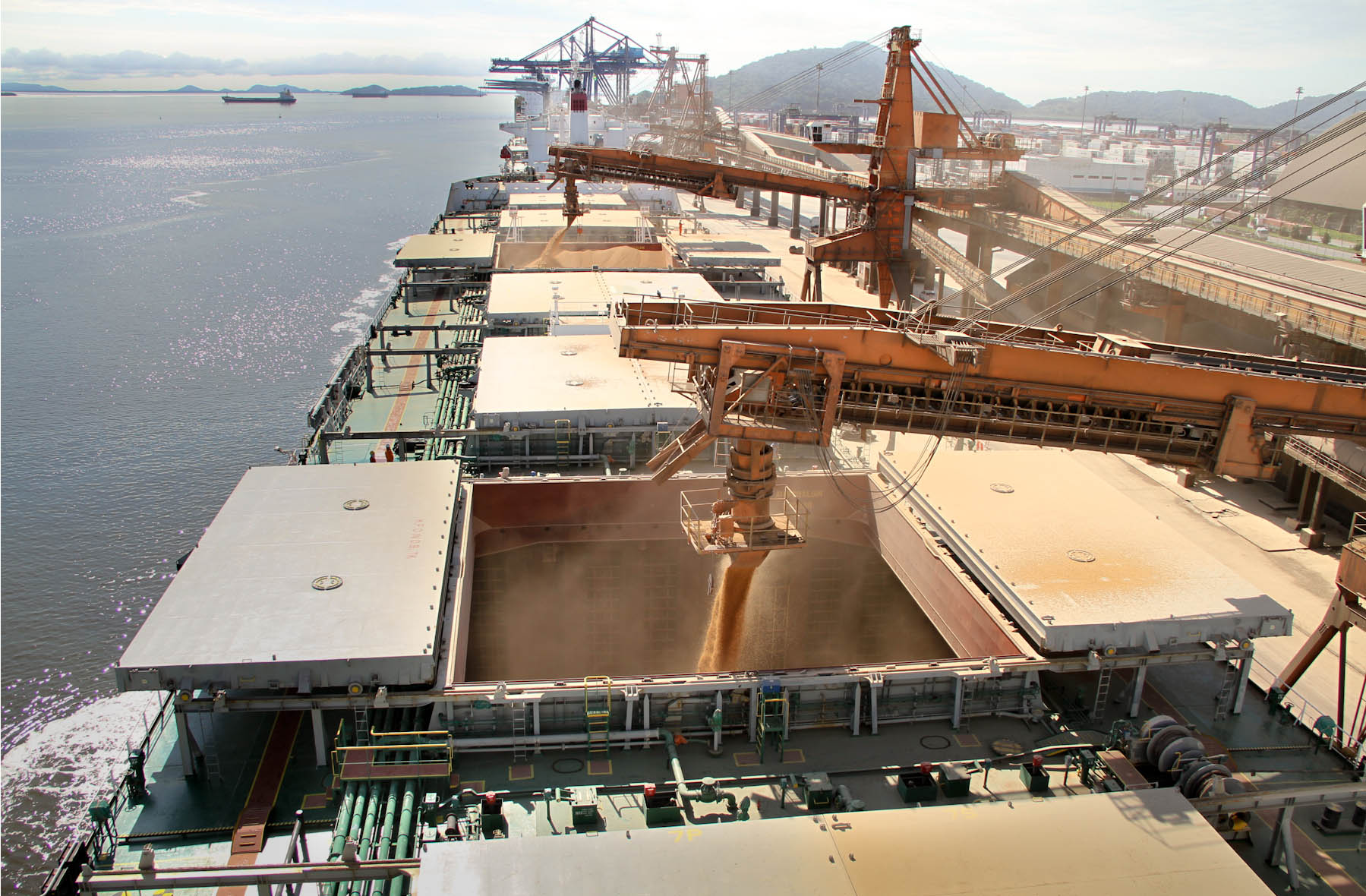 Contrato para obras de dragagem em Paranaguá no valor de R$ 400 milhões será assinado na terça-feira