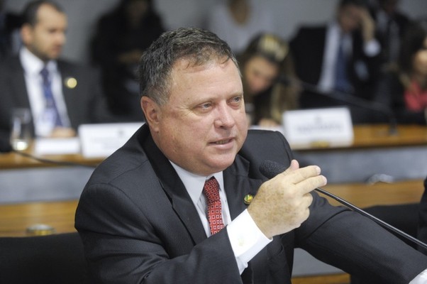 Maggi propõe 30 anos para exploração de cassinos em projeto que libera jogo