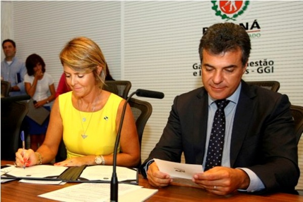 RICHA FORMALIZA ADESÃO DO PARANÁ À“AGENDA DE CONVERGÊNCIA” E ASSINA DECRETO QUE CRIA COMITÊ DEPROTEÇÃO INTEGRAL ÀS CRIANÇAS E ADOLESCENTES NO PERÍODO DACOPA