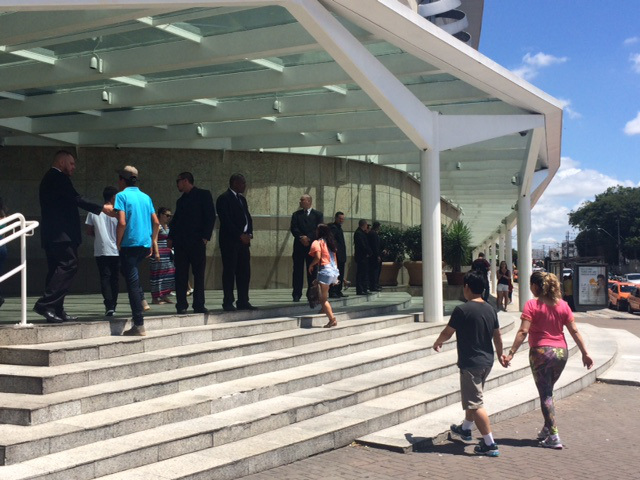 Shopping consegue extensão de liminar que permite barrar menores desacompanhados