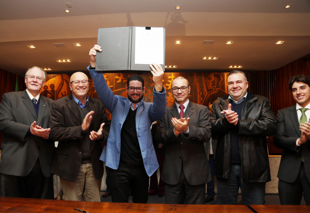 Ricardo Dias assume presidência da Ajorb-PR