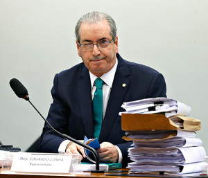 Justiça do Paraná determina bloqueio de bens de Eduardo Cunha