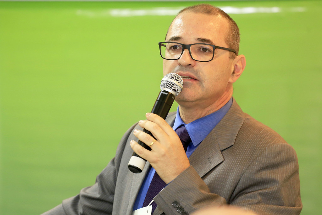 Villela destaca importância do rádio no desenvolvimento da economia do Paraná