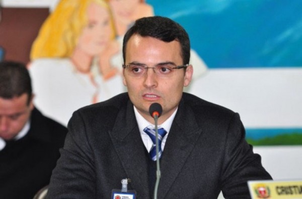 Gaeco prende ex-sócio de advogado de Gleisi