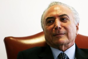 Temer destrava obras um dia antes de votação do impeachment