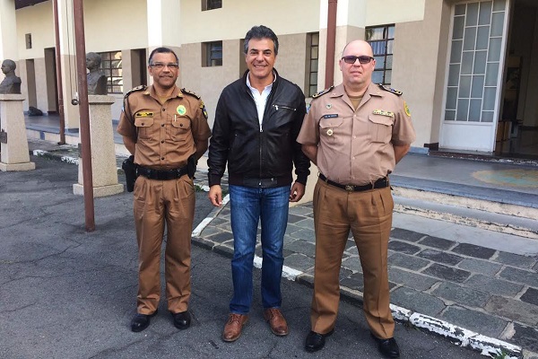 Governador Beto Richa, visita o Quartel do Comando-Geral da Polícia Militar do Paraná, em Curitiba (PR). A visita aconteceu na tarde desta sexta-feira (16/09) e reuniu o Comandante-Geral da PM, coronel Maurício Tortato, e o Subcomandante-Geral da PM, coronel Arildo Luis Dias.Curitiba, 16/09/2016.Foto: PMPR