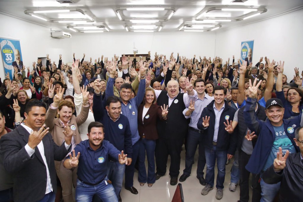 Profissionais da assistência social firmam pacto com Rafael Greca para uma Curitiba melhor 