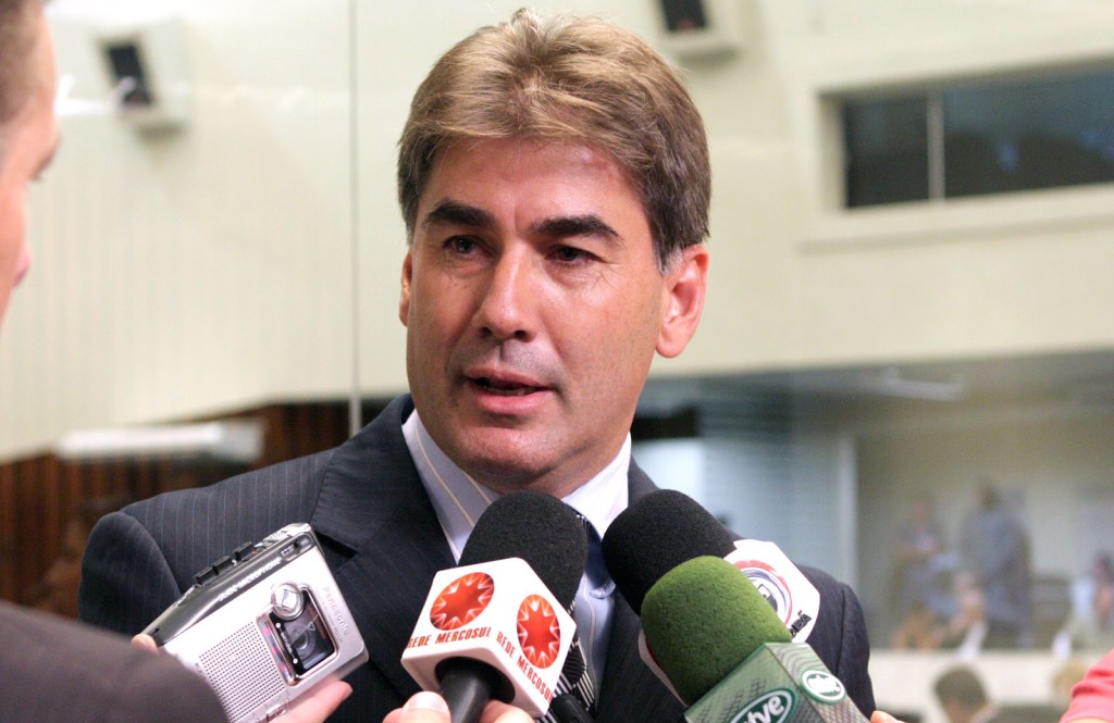 Em Cascavel, Paranhos vai enxugar secretarias