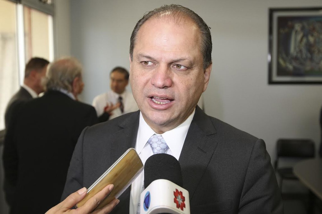 Ricardo Barros anuncia o cartão SUS na Saúde