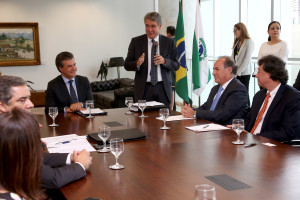 Governador Beto Richa assina liberação de crédito com o BID.