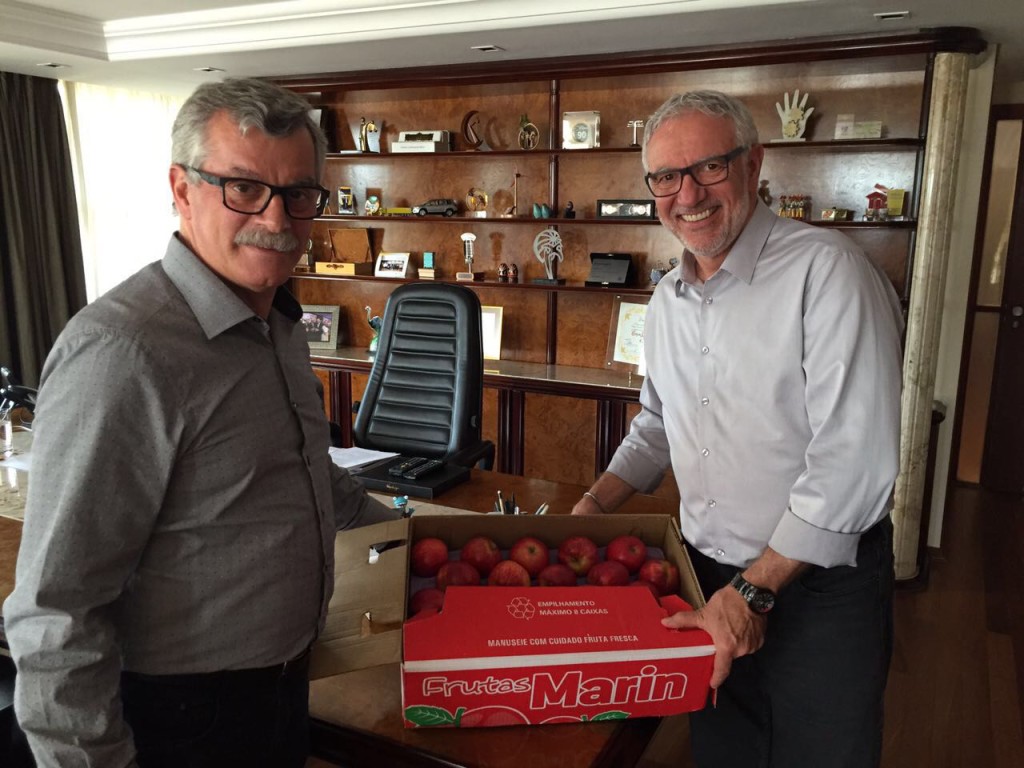 Prefeito de Palmas conhece a Incubadora de Startups da FIEP