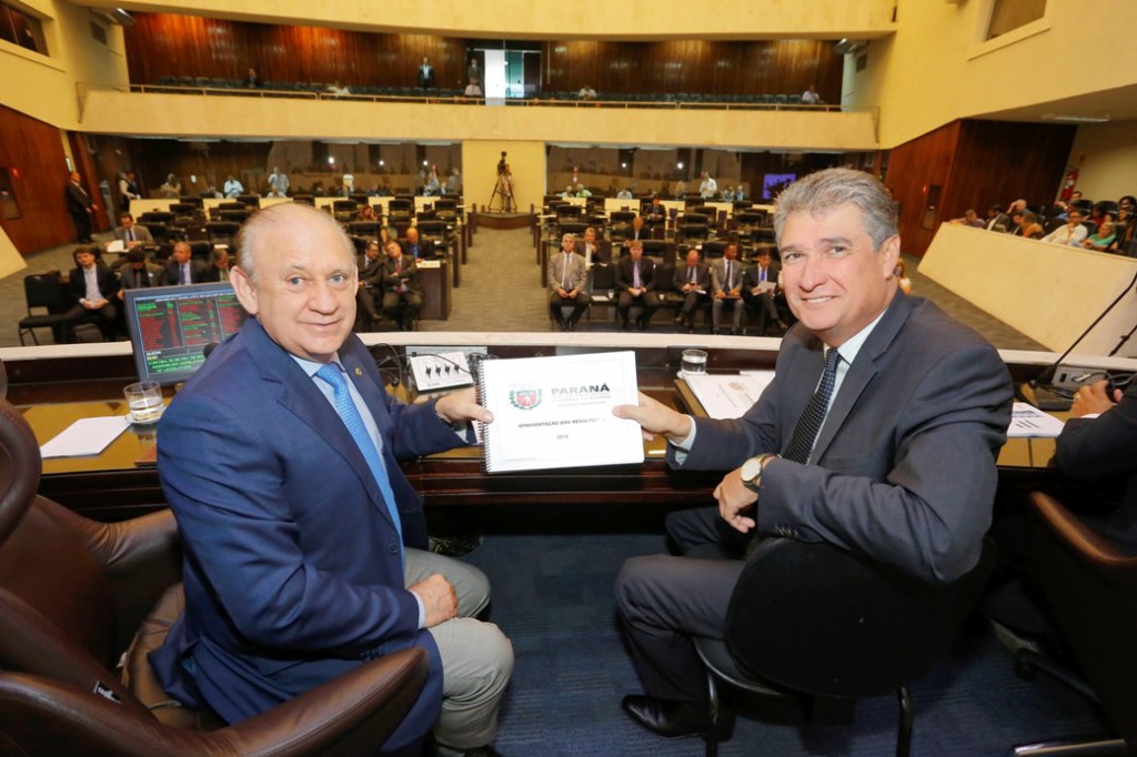 Paraná fecha 2017 com superávit de R$ 500 milhões