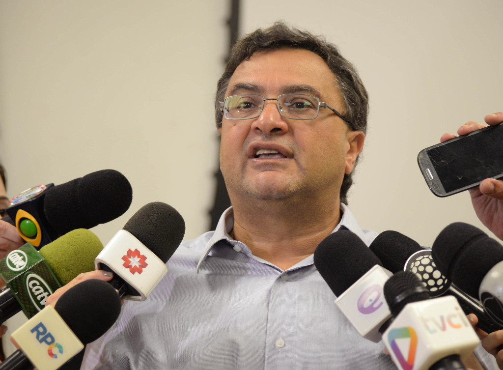 Coletiva, para o lançamento da segunda fase da campanha de vacinação contra a dengue. Curoitiba,02/03/2017 Foto: Venilton Küchler