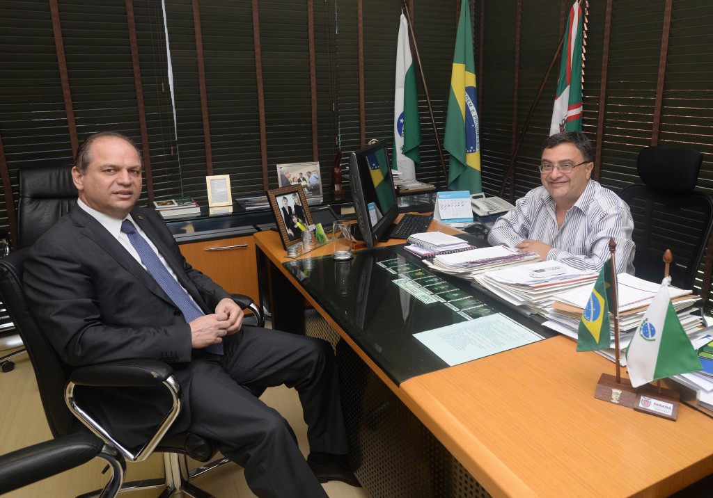 Ministro da Saúde,Ricardo Barros em reunião com o Secretário de Estado da Saúde,Michele Caputo Neto. Curitiba,13/03/2017 Foto:Venilton Küchler