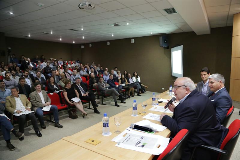 Boca Maldita: Fruet deixou dívida bilionária na prefeitura, desabafa Greca