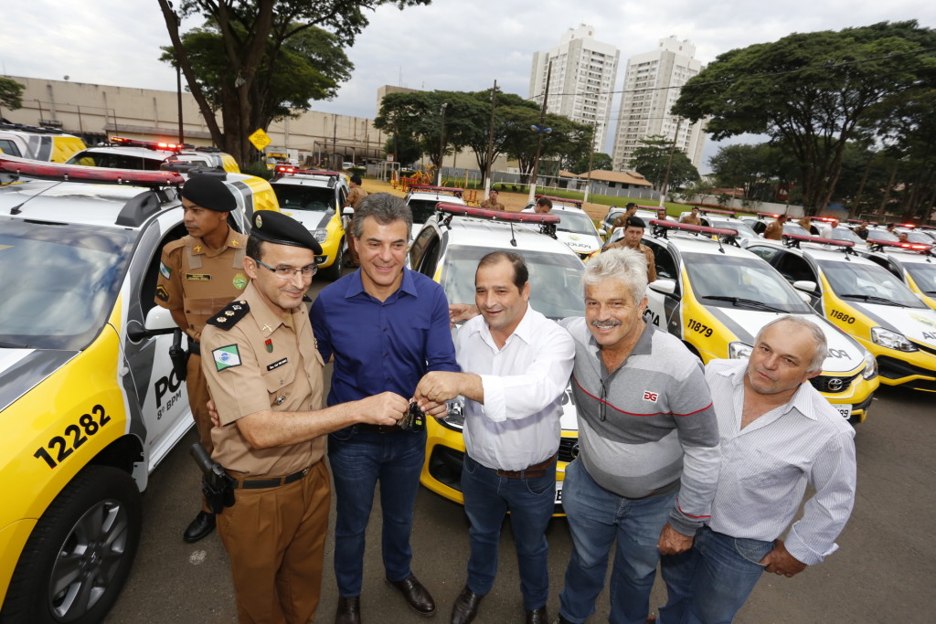 Governador Beto Richa entrega, em Maringá, mais 84 viaturas para reforçar a frota da Polícia Militar do Paraná no Noroeste do Estado. Maringá, 30/06/2017. Foto: Arnaldo Alves