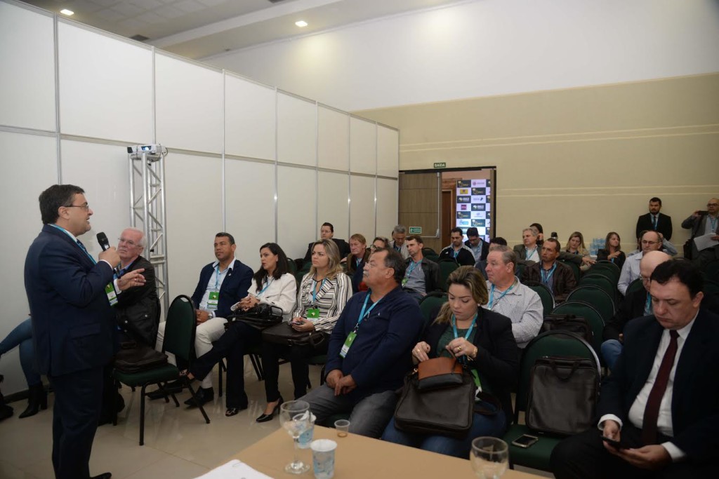 Palestra do secretário de Estado da Saúde,Michele Caputo Neto. Foz do Iguaçu,07/06/2017 Foto:Venilton Küchler