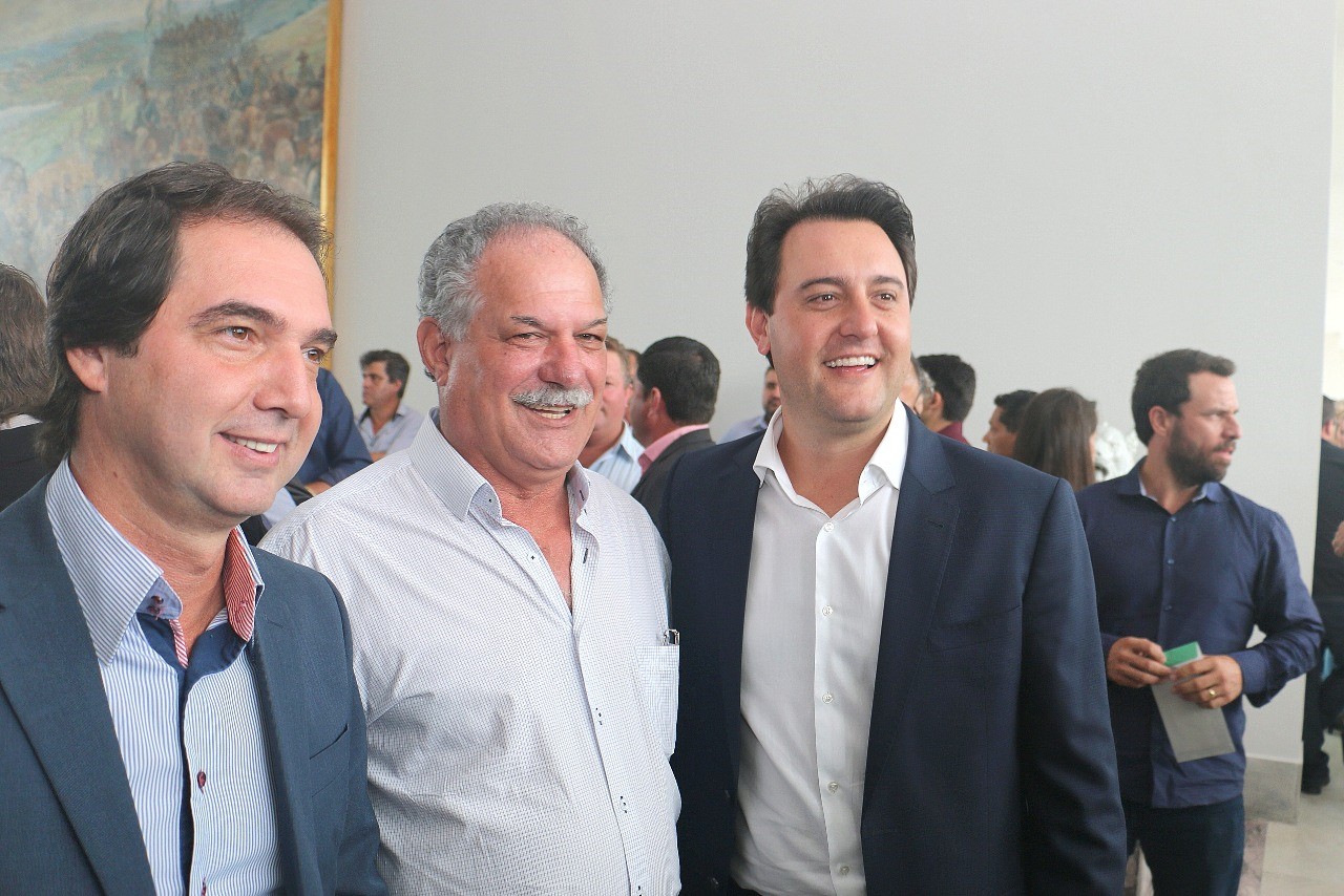 Ratinho Junior e os prefeitos