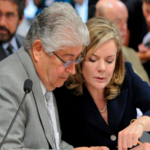 Senadores esquerdistas, Gleisi e Requião gastaram mais de R$ 700 mil em verbas de “atividade parlamentar”