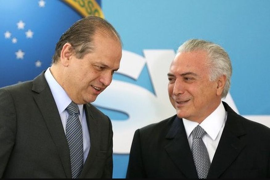 Barros não acompanha Temer a Davos