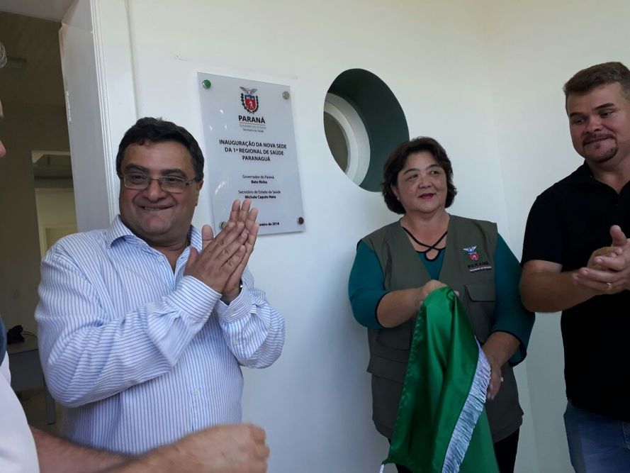 Michele Caputo entrega nova unidade de coleta de sangue e duas novas ambulâncias em Paranaguá