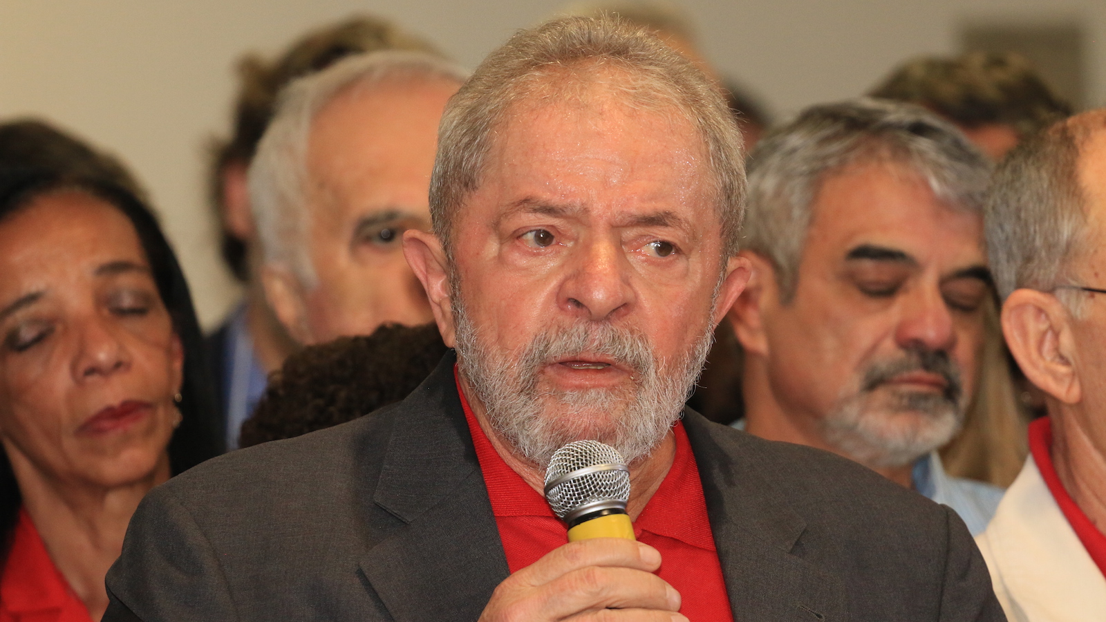 Institutos ainda mantêm lula nas pesquisas