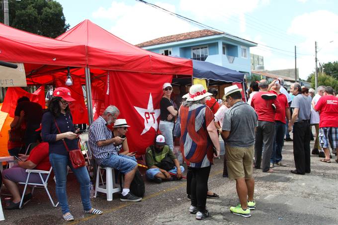 Tiros no acampamento pró-Lula em Curitiba