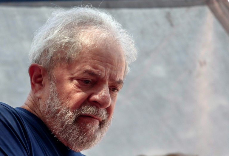Lula perde benefícios de ex-presidente