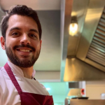 Ex-morador de Foz concorre a prêmio revelação da revista Veja