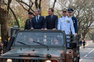 “Orgulhoso de ver como Foz do Iguaçu celebra o 7 de Setembro”, disse Silva e Luna