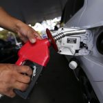 Petrobras anuncia redução de 4,92% no preço da gasolina nas refinarias