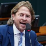 Zeca Dirceu quer um basta nos cortes do orçamento da educação e saúde
