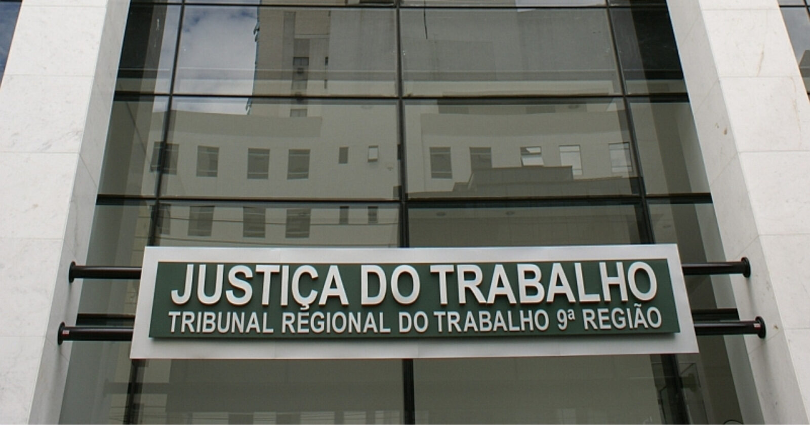 Prédio sede do TRT-PR, que voltou a liderar índice de conciliação nacional e diminuiu tempo de julgamento