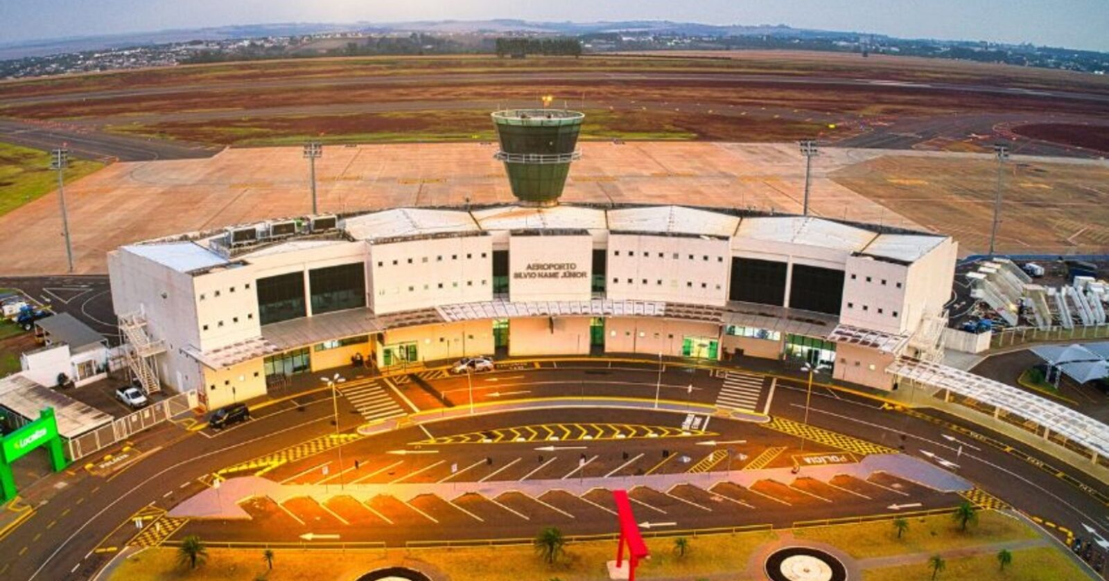 Aeroporto de Maringá passa o de Londrina em movimento em 2025